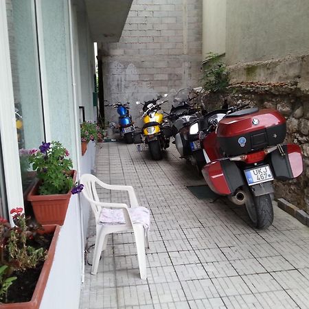 Guesthouse Sanja Mostar Bagian luar foto